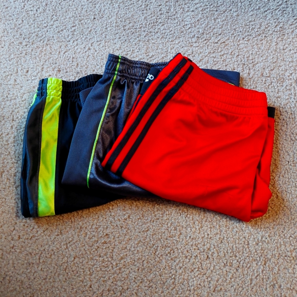 Boys (10-12) small lot of shorts